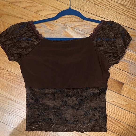 Delia’s CROSS-COUNTRY TRIP CROP TOP - BROWN. Brand new, great condition. - Picture 2 of 4